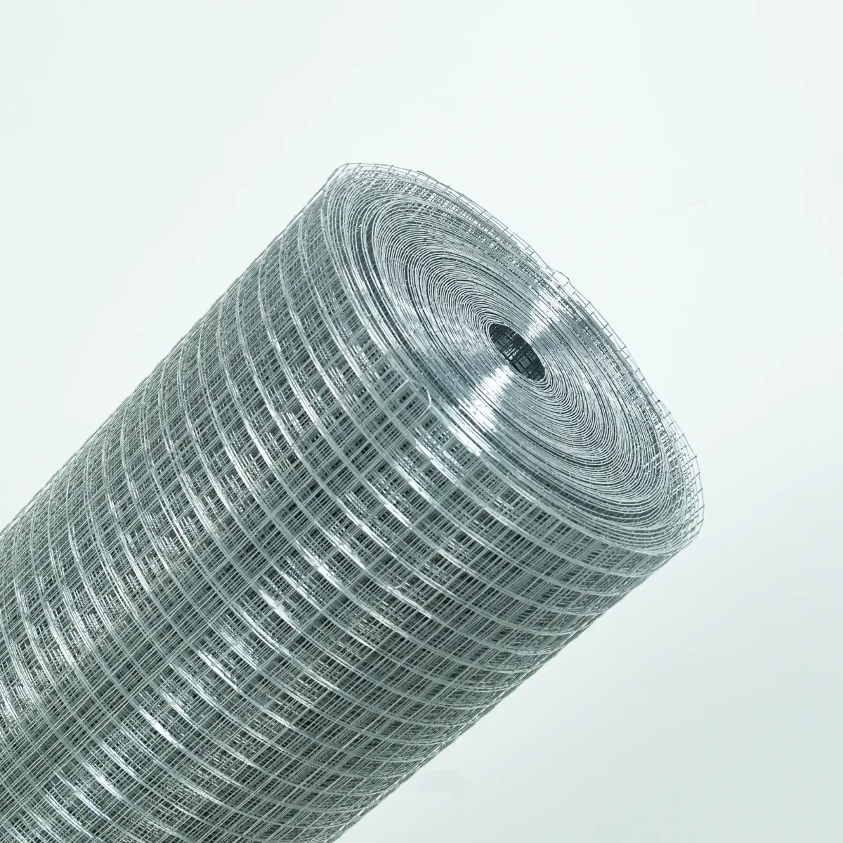 Сетка сварная оцинкованная 12х12х0.6 мм, рулон 0.92х30 м