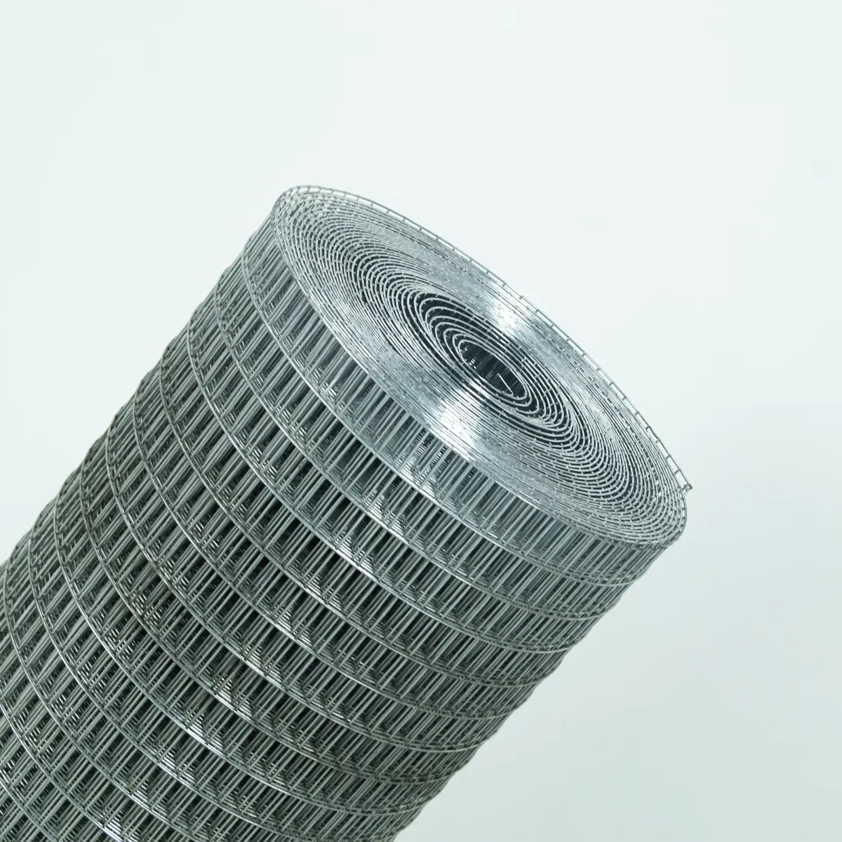 Сетка сварная оцинкованная 25х12х1.4 мм, рулон 0.92х20 м